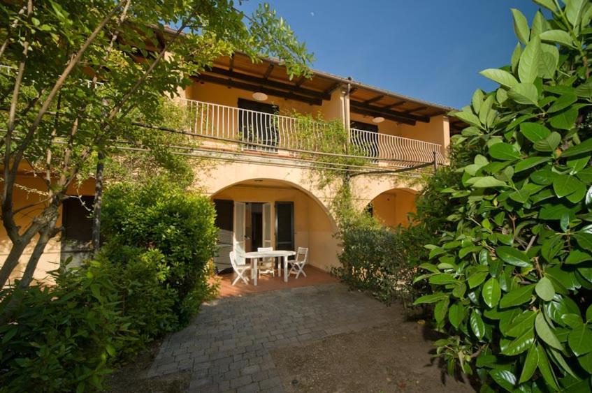 Nisportino Domus Aparthotel Nisporto Exterior photo