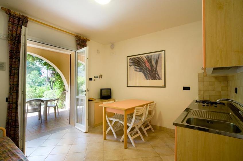 Nisportino Domus Aparthotel Nisporto Exterior photo